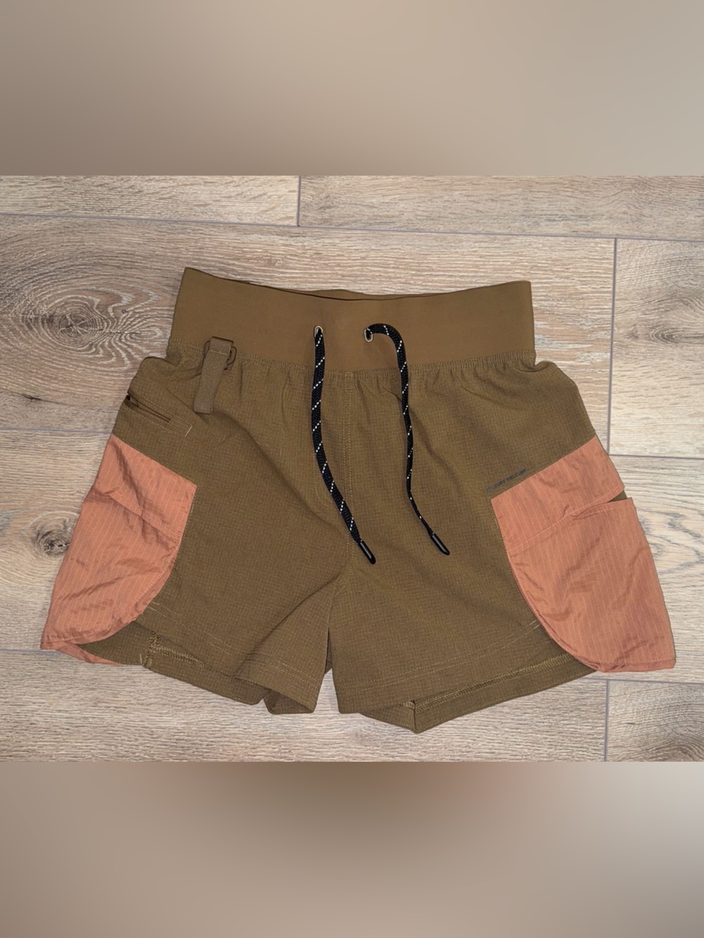 Lululemon Multi-Pocket Cargo High-Rise Hiking Shorts 5” Carob Brown
